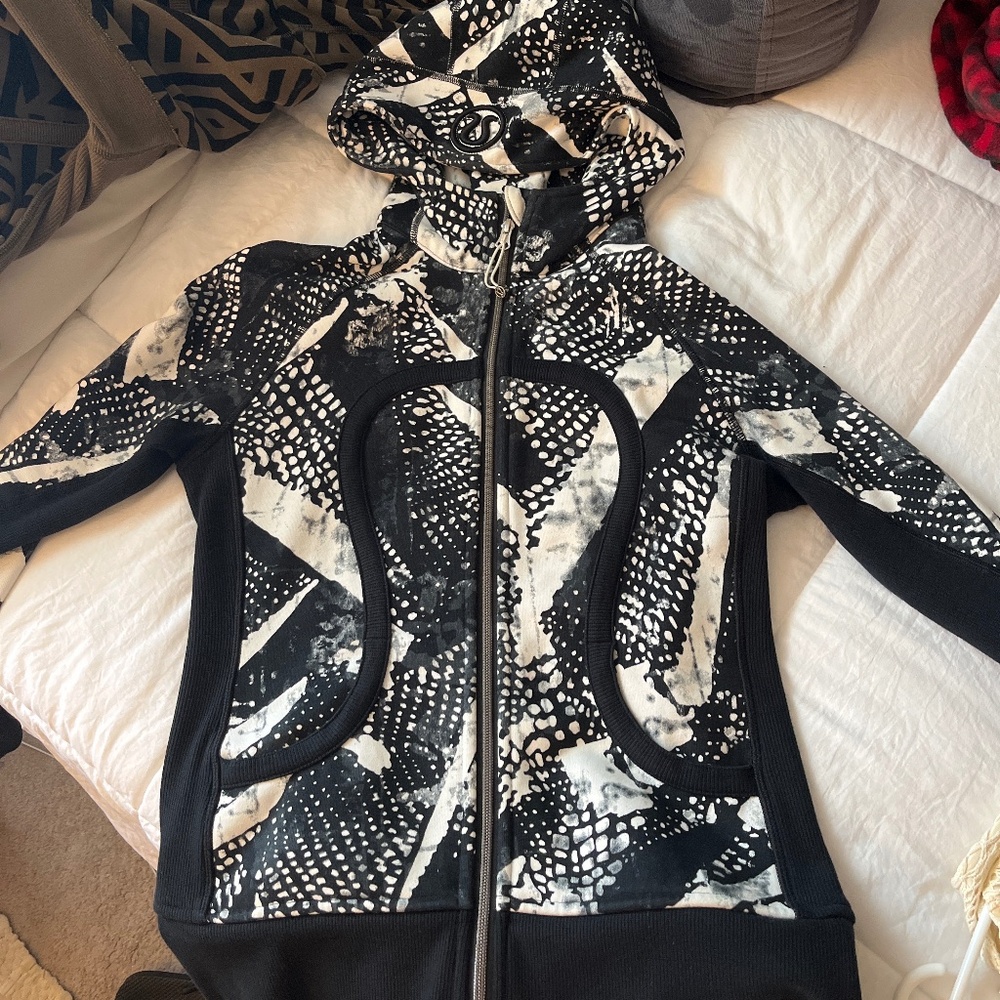 LULULEMON SCUBA JACKET